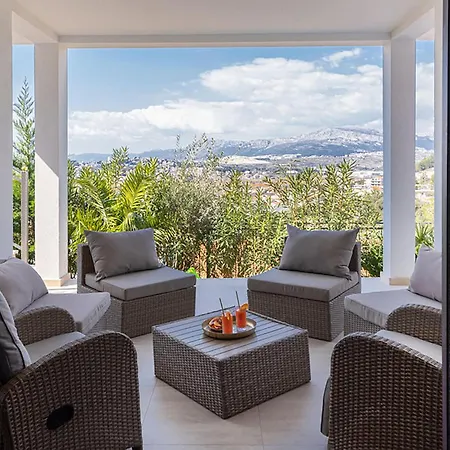 Amazing In Podstrana